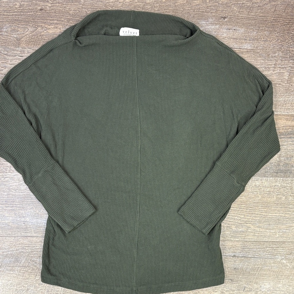 Velvet by Graham & Spencer Ribbed Long Sleeve Top – Size M (Made in USA)
